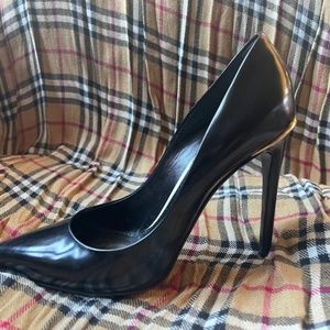 Authentic Louis Vuitton Eyeline Heels Pointy Toe
